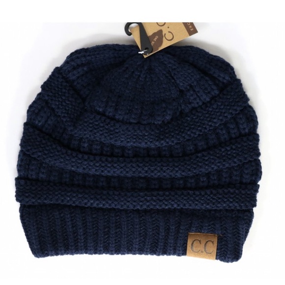 NEW • navy cc beanie - Picture 1 of 2
